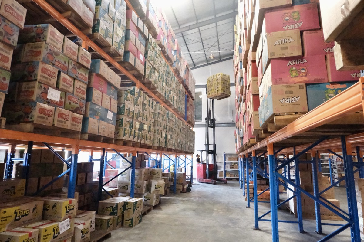 Racking system industri gudang AMD